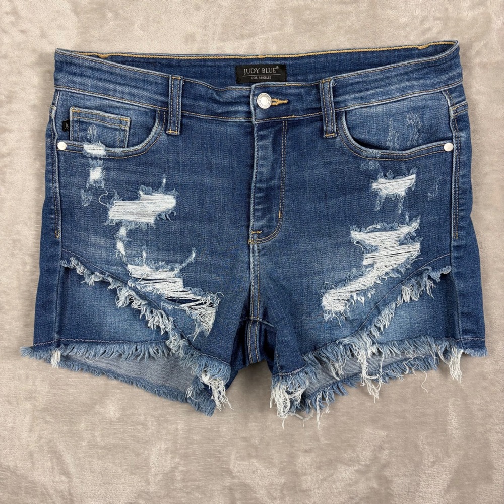 Judy Blue Los Angeles Distressed Denim Shorts Medium Wash Frayed Tulip Hem Large